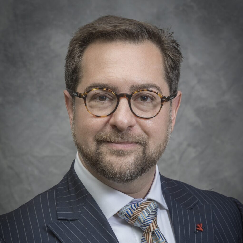 Gregory Hansell Headshot-cropped